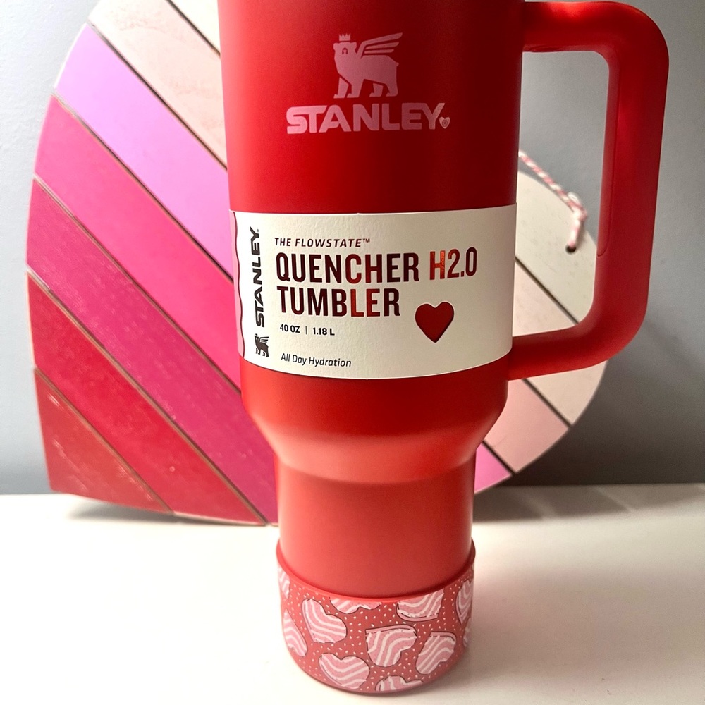 NEW, Target Exclusive Valentine 40 oz Stanley With Matching Boot and Straw Cover